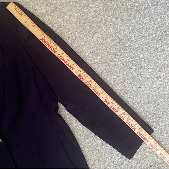 Classic Navy Jacket/Blazer ~harve benard ~Size 12 ~100% Wool Single Button - Picture 6 of 12